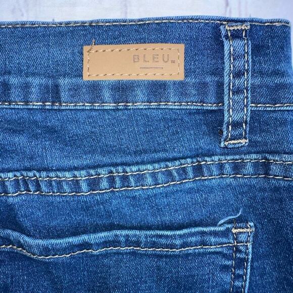 NWOT Women’s Size 6 BLEU Destroyed Leg Stretch Denim Blue Jeans - Picture 7 of 7